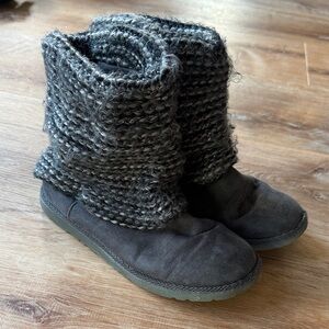 Gray Knit Kids Boots